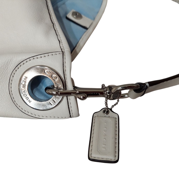 Coach Vintage Leather Slouchy Shoulder Bag EUC - Picture 7 of 11